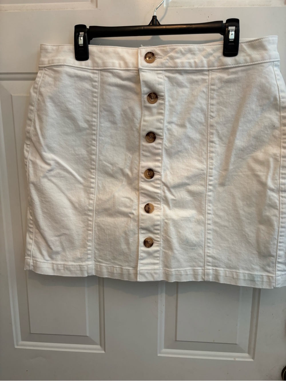 LOFT White Button-Front Mini Skirt